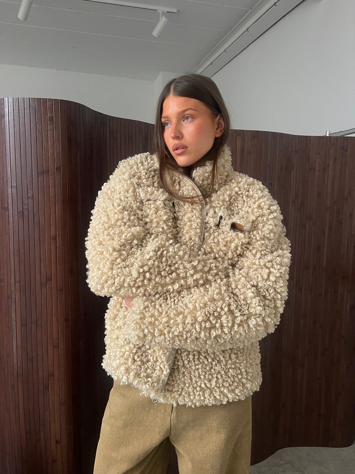Zipped Loose Fit Curly Sheep Jacket Beige