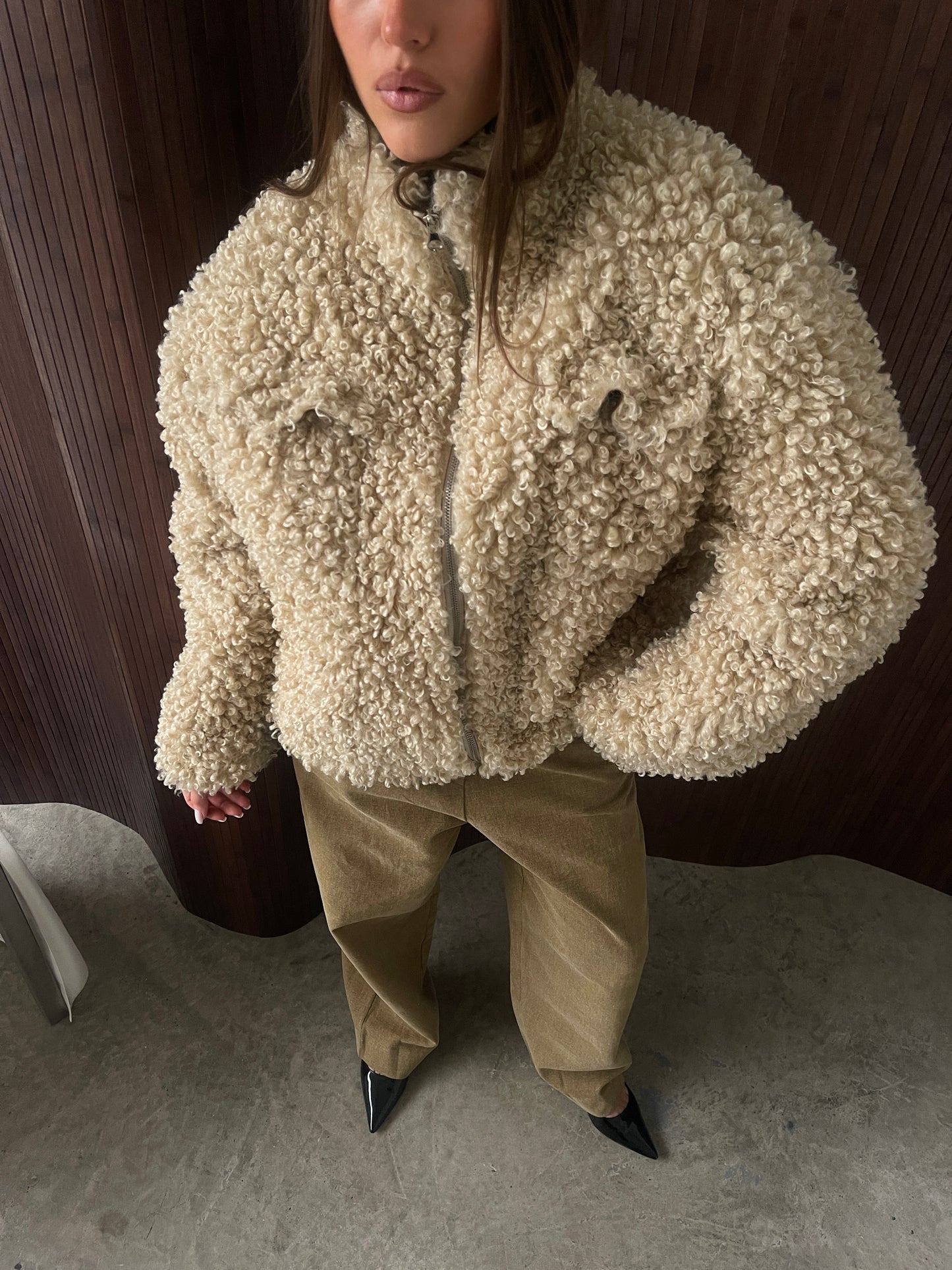 Zipped Loose Fit Curly Sheep Jacket Beige