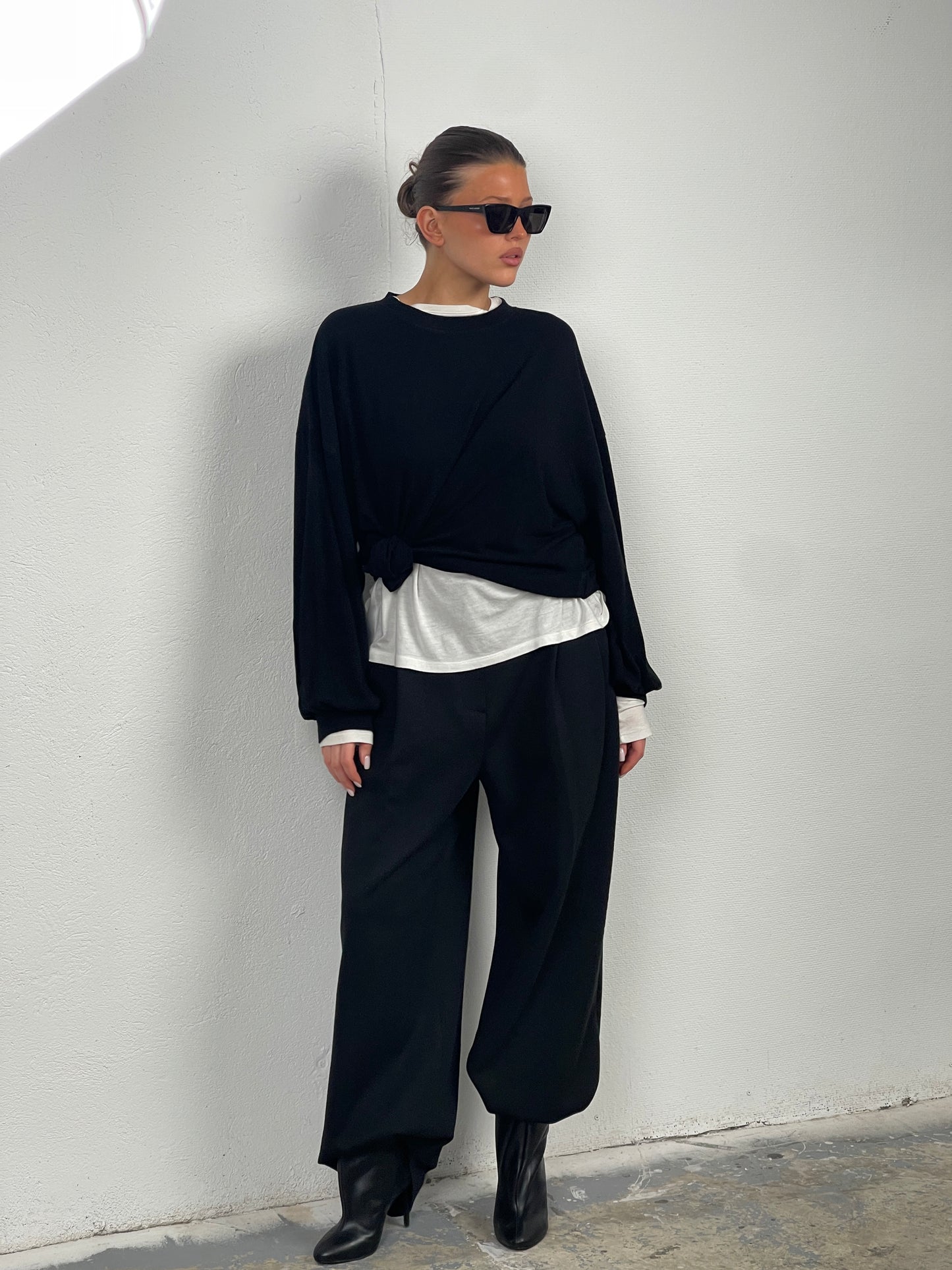 Front Pleated Jogger Pants Black