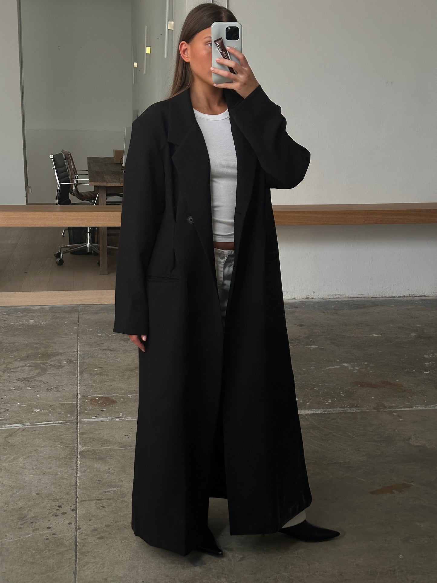 Oversized Pleated Lightweight Long Coat Black