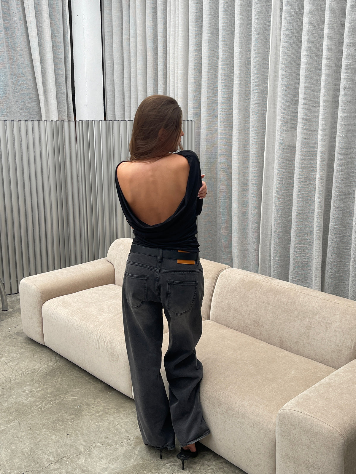Draped Back Top Black – The Room Antwerp