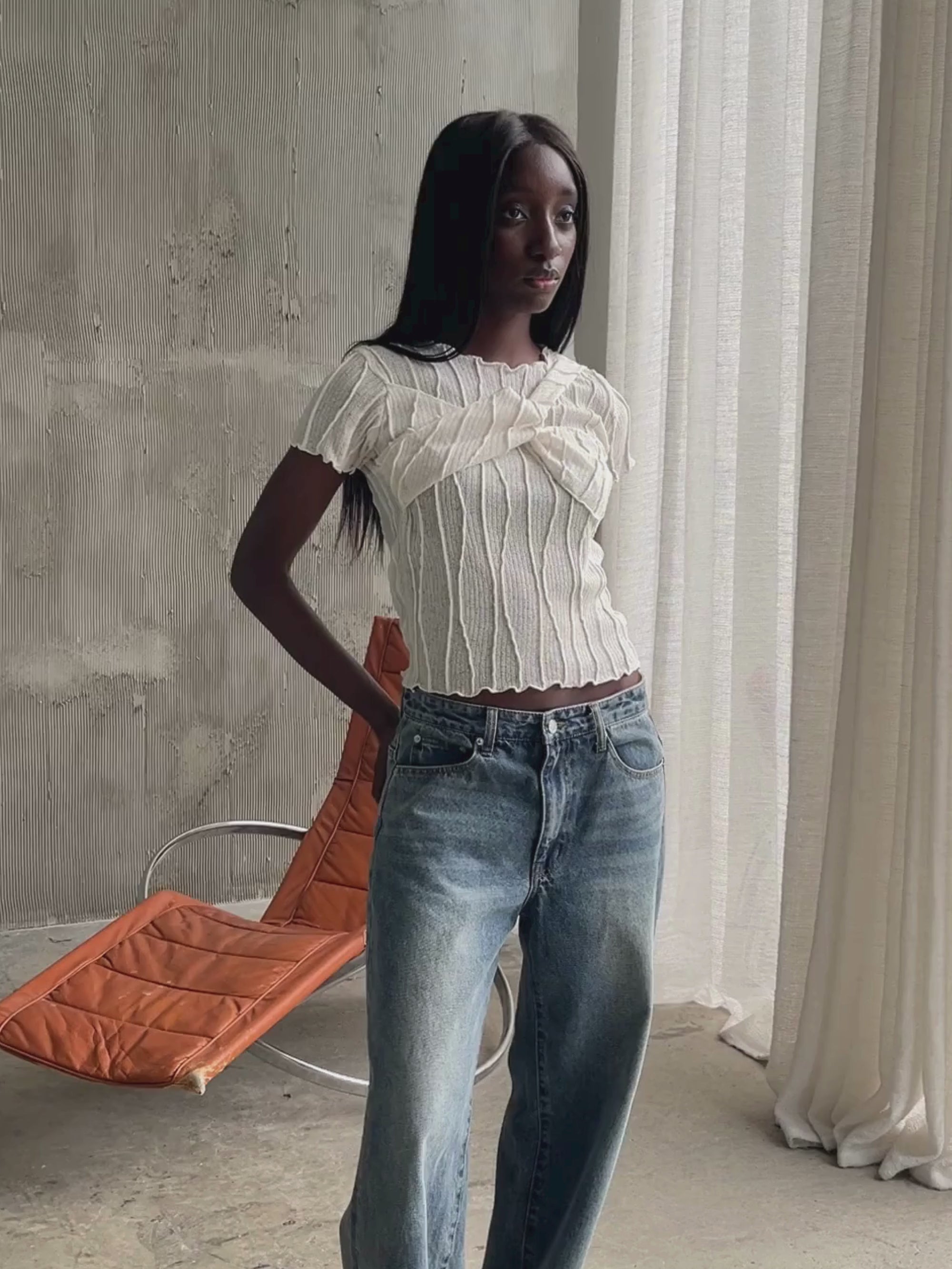 Front Twist Detail Structured Lines Top Ivory – The Room Antwerp